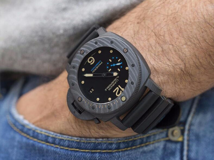 Csúcstechnológiájú Szénszálas Panerai PAM616 Replikaóra-értékelés